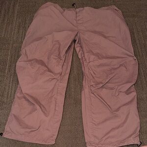 No Boundaries Women's Cargo Pants in Mauve
